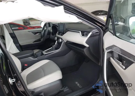 2021 Toyota Rav4 Xle Premium from USA, damaged, VIN 2T3C1RFV6MW158412